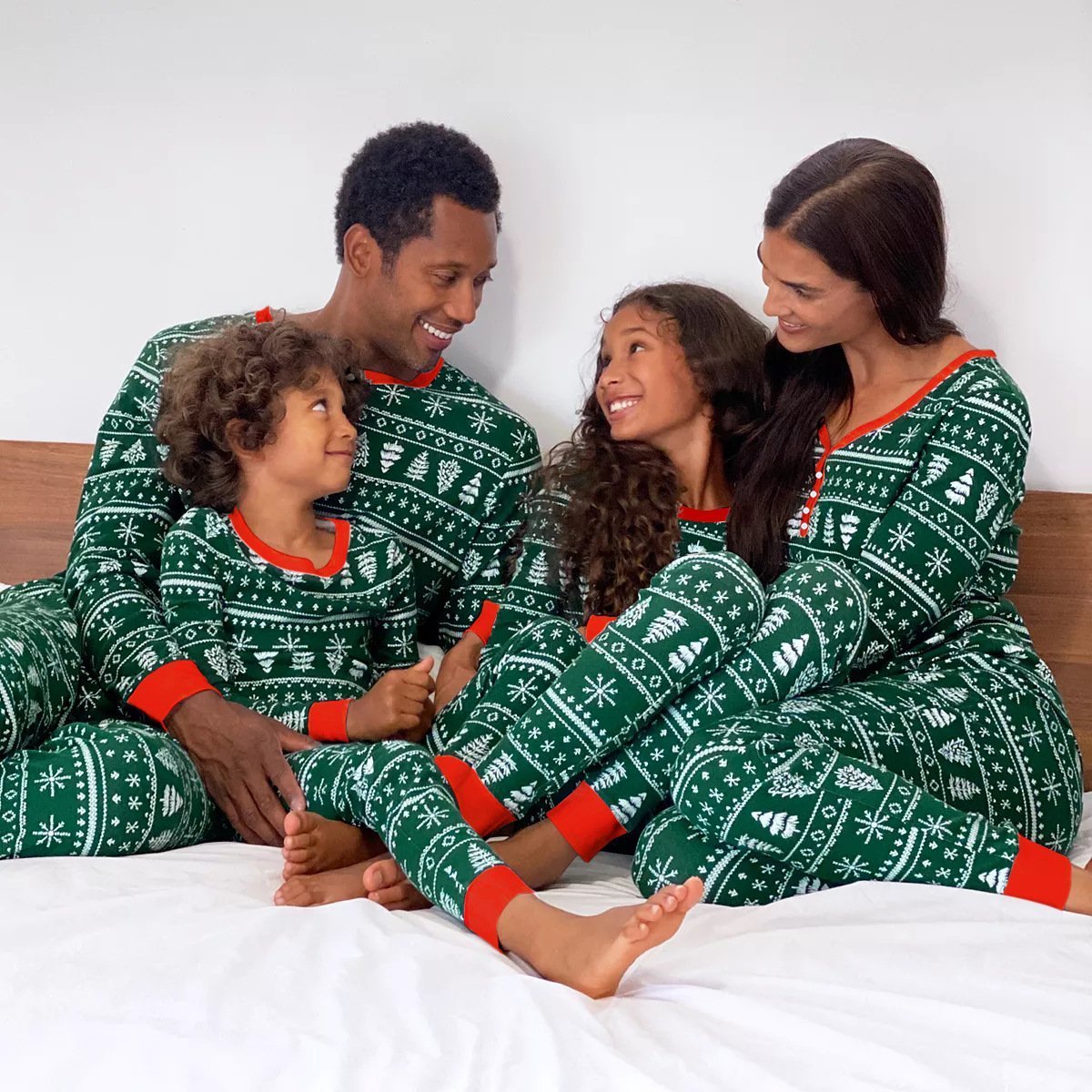 Christmas Family Matching Pajamas Green snowflake Christmas tree print Xmas Ugly Pajamas Warm Sleepwear